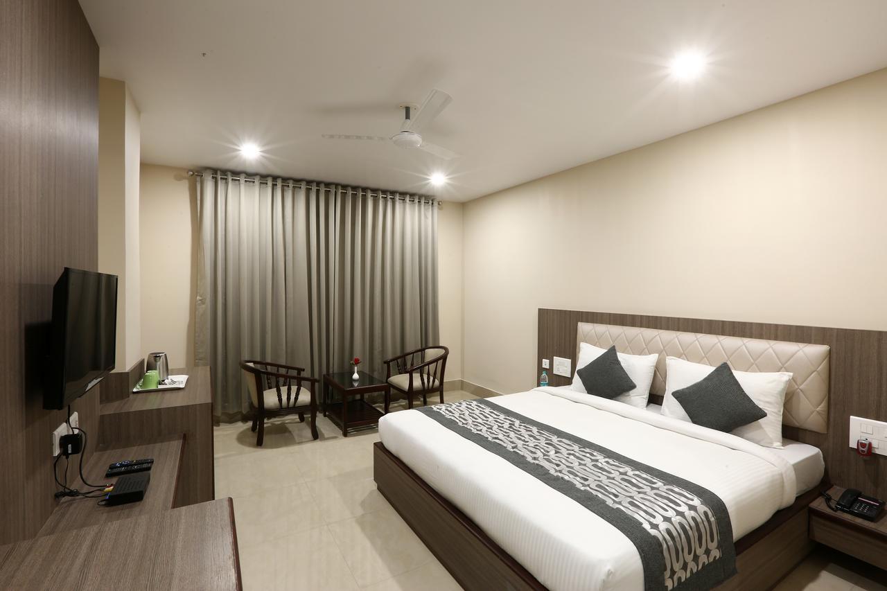 Hotel Jironi Jorhat Luaran gambar